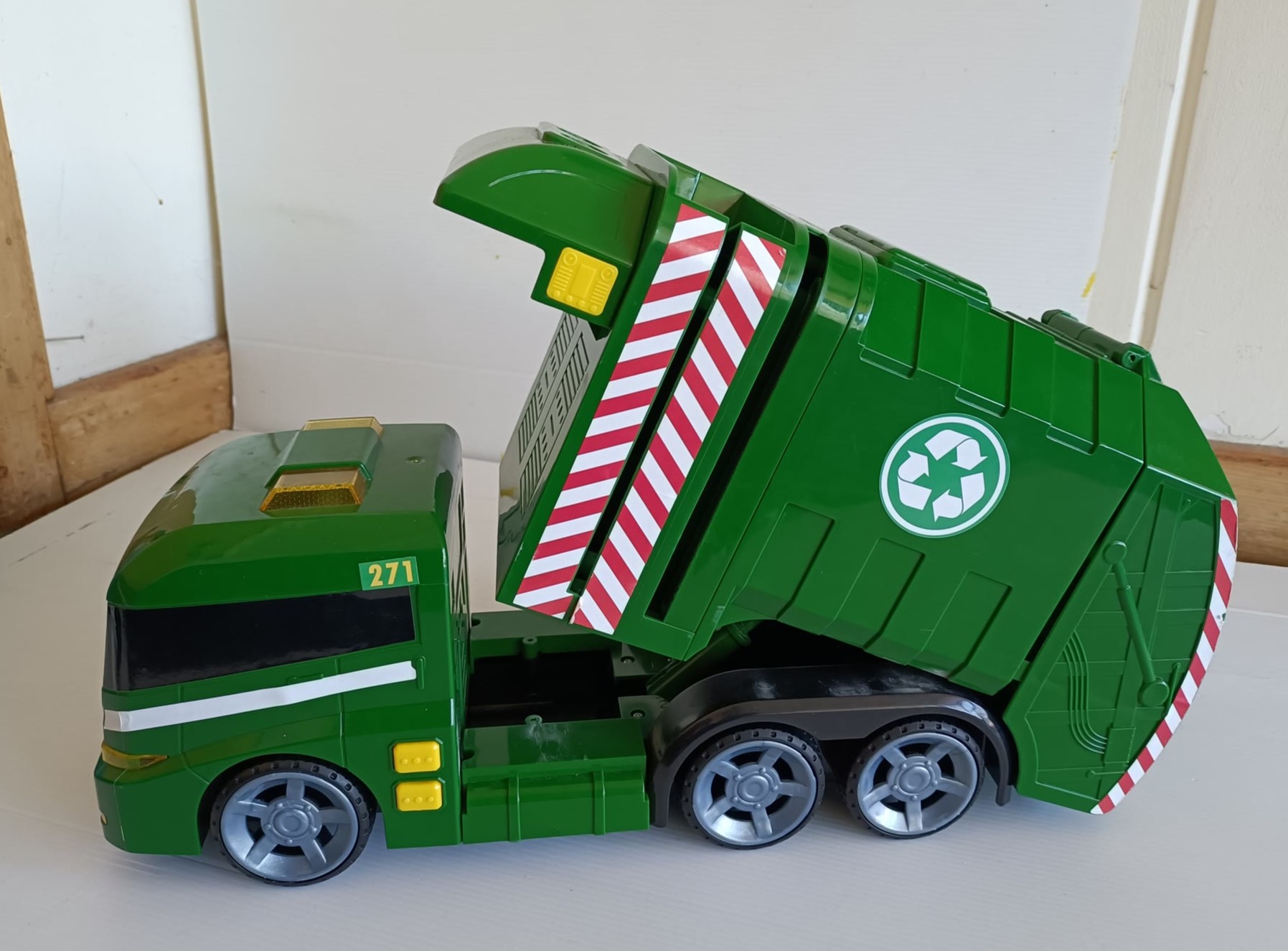 Green Recycling Truck